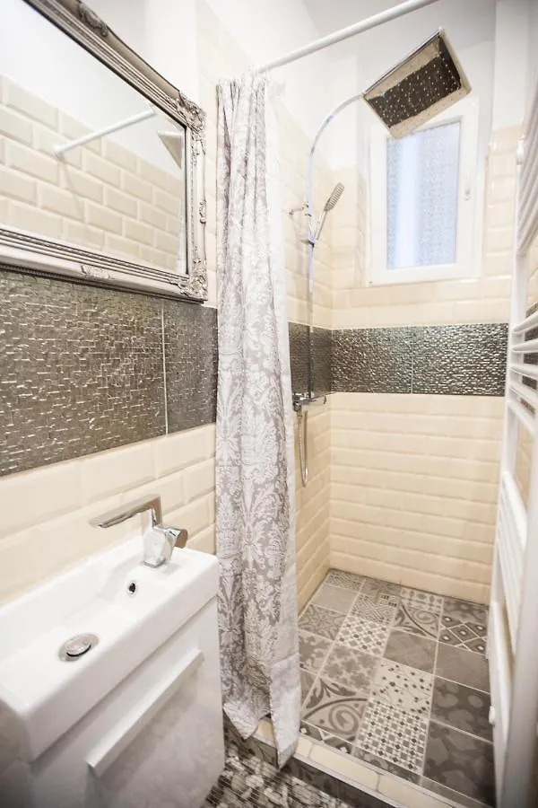 Best Of Guest House By Small Home Budapest